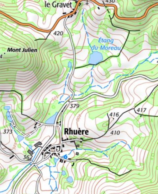 Het meertje is te vinden op IGN Kaart 2723 ET